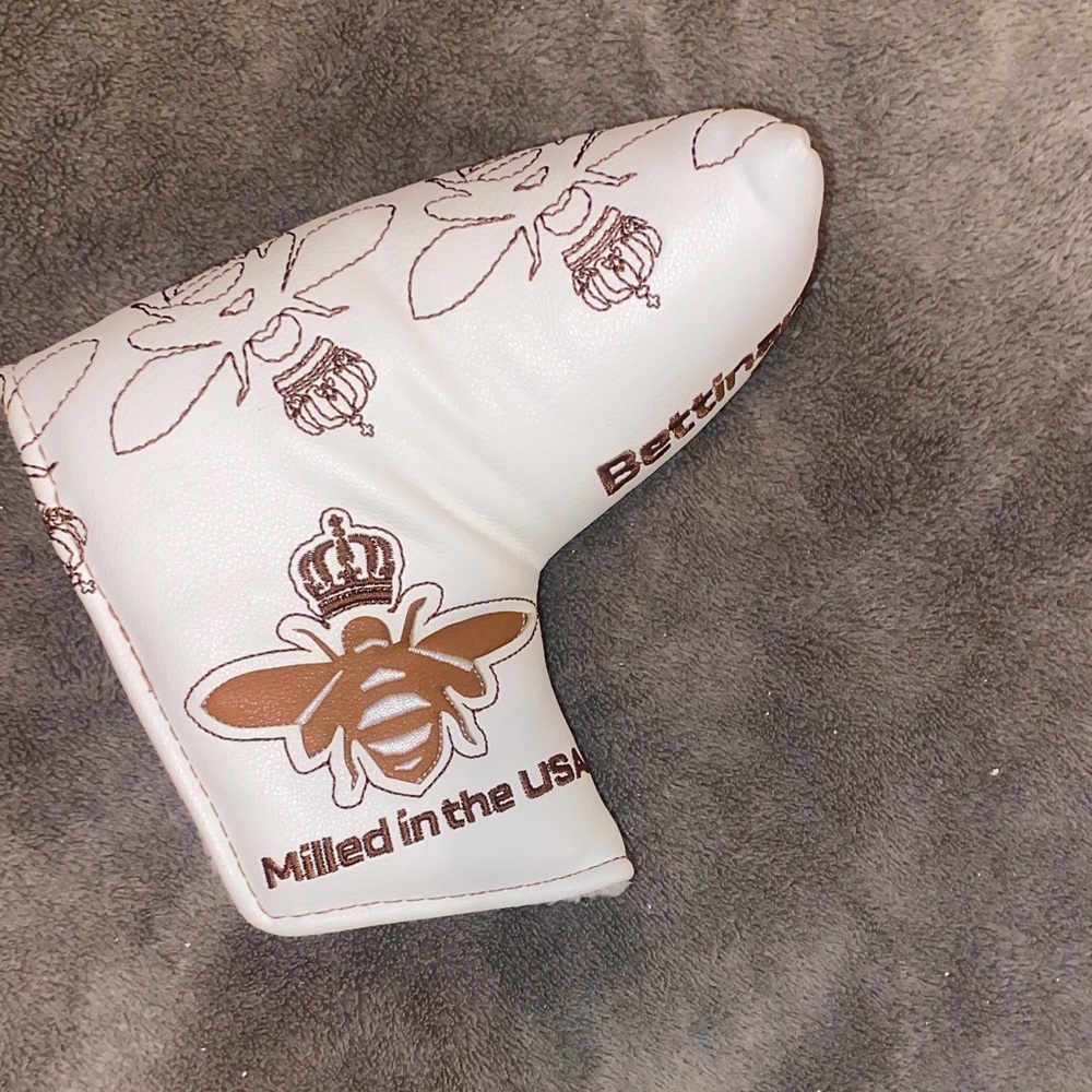 White and Brown Putter Headcover